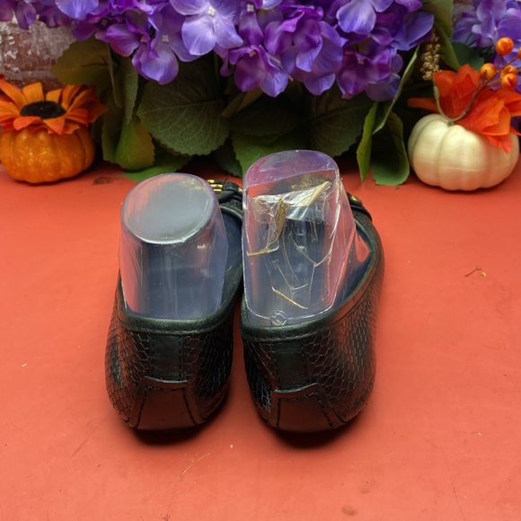 Tory Burch Flats SZ 7.5 - Picture 3 of 7